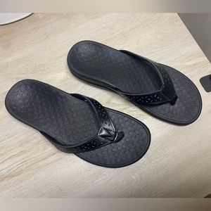 VIONIC Women’s Tide Casandra Toe Post Sandal